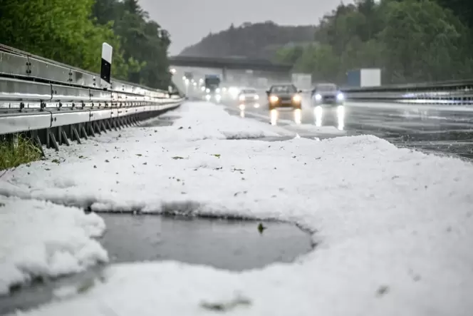 Gewitterfront über Baden-Württemberg