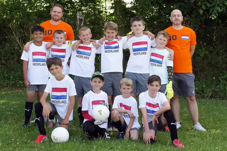 Team Niederlande, Gruppe F (GS Bottenbach), vorne von links: Lenni Zeiter, Ole Kreutel, Oskar Lohmann, Jakob Scharff. Hinten von