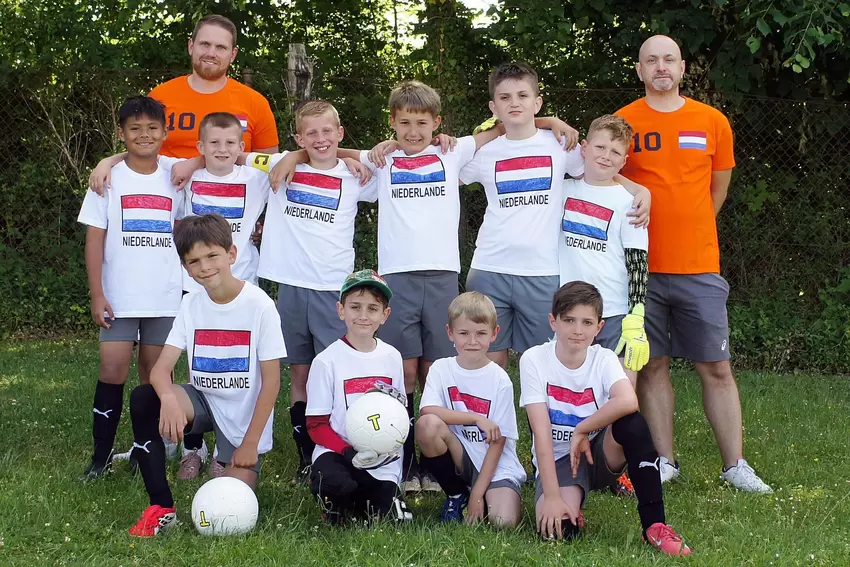Team Niederlande, Gruppe F (GS Bottenbach), vorne von links: Lenni Zeiter, Ole Kreutel, Oskar Lohmann, Jakob Scharff. Hinten von