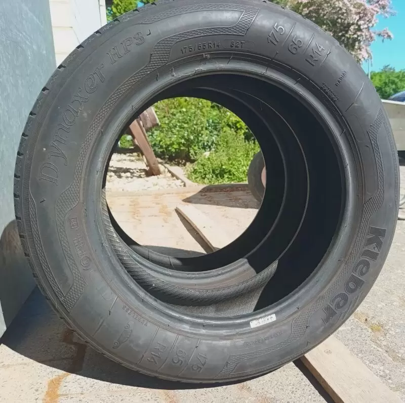 11253937_10_1 175/65 R14 T Verkaufe zwei gebrauchte Sommerreifen von Kleber, Preis: 40 Euro Tel bitte nur von 8 -20 Uhr!