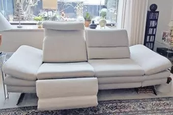 11254050_10_1 Hochwertige moderne Polstergarnitur, 5 Jahre. NP 4491€, ohne Flecken, imprägniert. Sofa 2,5 Sitzer, Rücken, Fußteil motorisch ve