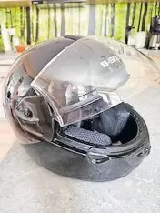 b-square, Farbe schwarz, Größe M 57-58, neu, unbenutzt, keine Kratzer. 25€