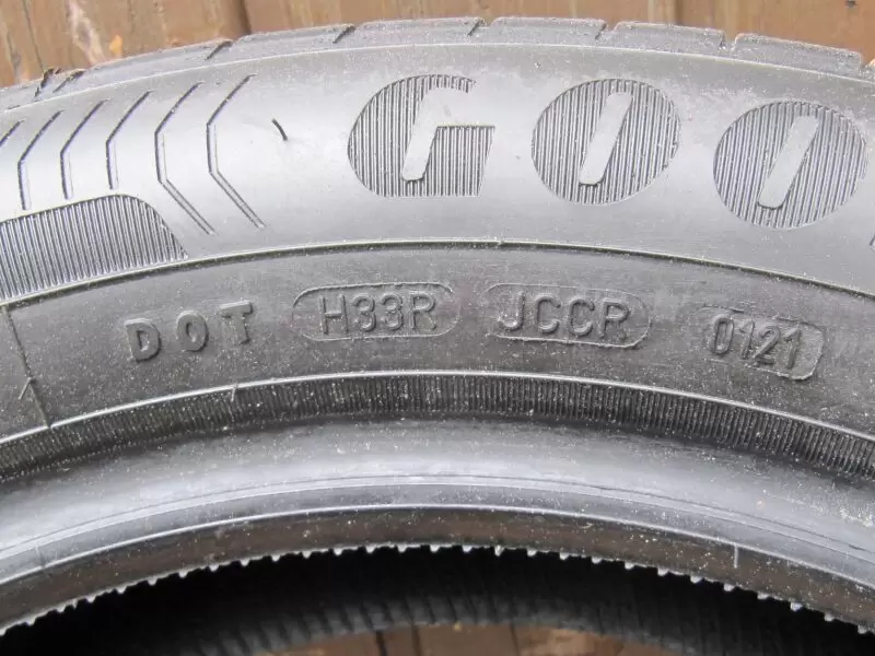 11254254_10_1 Goodyear Effizient, 215 / 55 R17 94 V, DOT H33R JCCR 0121, nur 1846 km gefahren, wegen Umrüstung zu verkaufen Landau, nur Abholu
