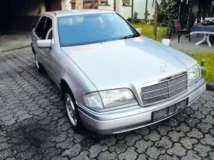 Gepflegter Mercedes H-Kennzeichen Original Km und Zustand TÜV Sept. 27