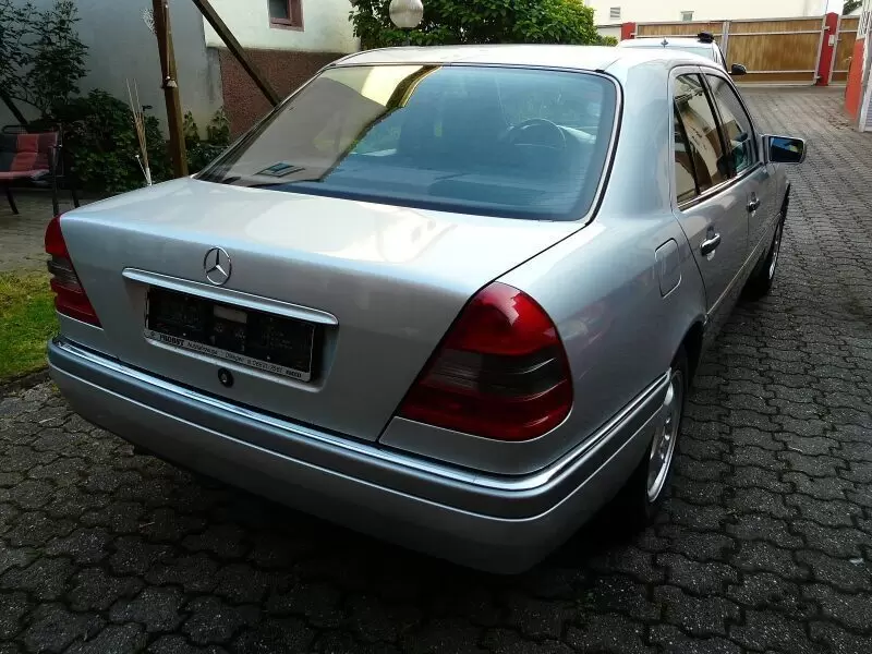 11254257_10_1 Gepflegter Mercedes H-Kennzeichen Original Km und Zustand TÜV Sept. 27