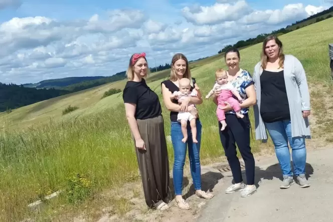 Der Vorstand der Imsbacher Landfrauen freut sich auf neue Projekte: (von links) Aiste Kukene, Sarah Rogalski, Anna Fickler und J
