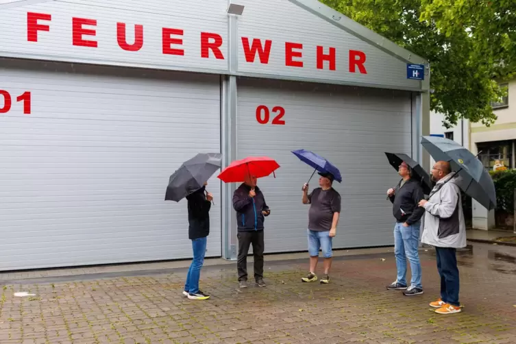 Eine gute L&ouml;sung, aber nur ein Provisorium: die Feuerwehrhalle f&uuml;r zwei Fahrzeuge.