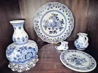 In den 1980er Jahren erworben und tadellos erhalten. Wie abgebildet und komplett abzuholen in Landau. 60,00 Euro.