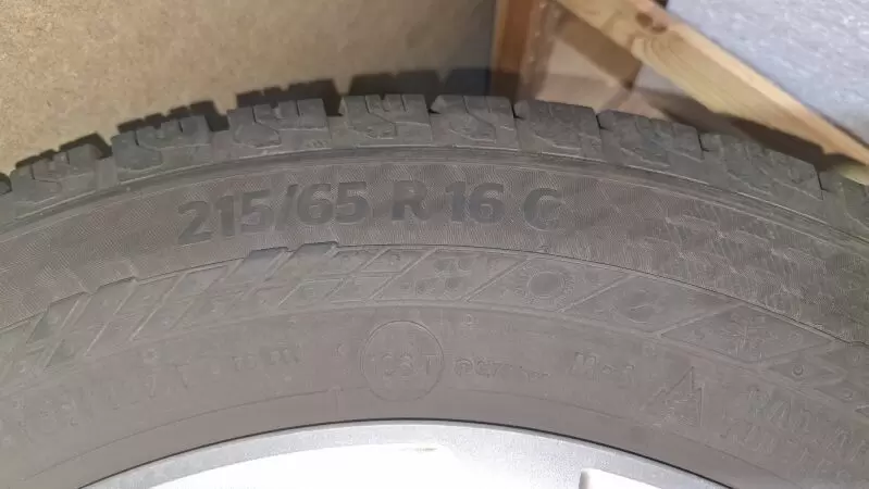 11254577_10_1 Verkaufe 4 VW Felgen von meinem Multivan T6.1 mit Ganzjahresreifen 215/65 R16 C106/104 ca. 4mm Profiltiefe. Nur an Selbstabholer