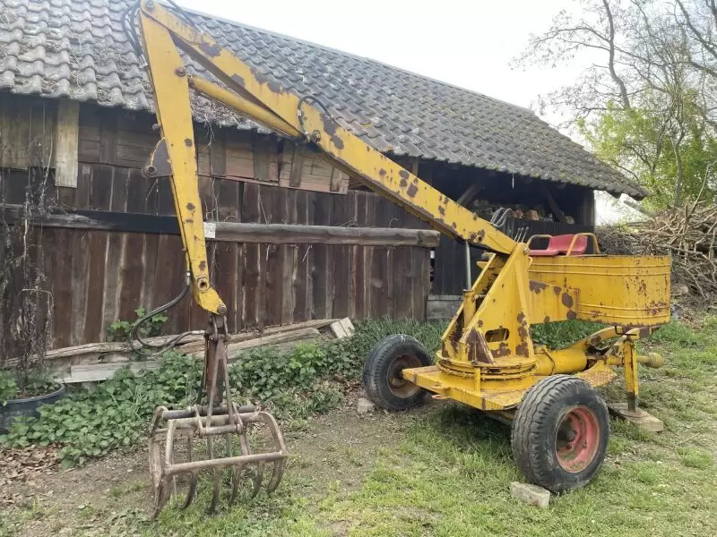 11254522_10_1 Voll funktionsfähig - Altersentsprechender Zustand - Baujahr 1976 -Zubehör: Mistzange mit Einlegebleche, Baggerlöffel - Der Lade