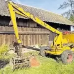 11254522_10_1 Voll funktionsfähig - Altersentsprechender Zustand - Baujahr 1976 -Zubehör: Mistzange mit Einlegebleche, Baggerlöffel - Der Lade
