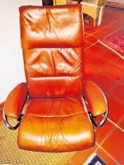 1x dark brown, gekauft 2022 NP 2438 Euro, mit Herstellergarantie, zu verkaufen, Preis VHB, nur Abholung.