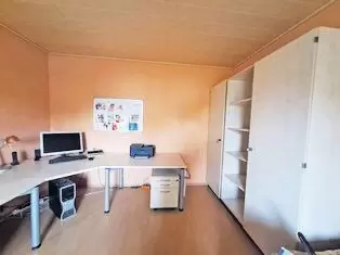 massives Möbel, Ahornfarben, sehr guter Zustand, bestehend aus Aktenschrank 1,80 m breit, Eckschreibtischanlage 2,00 x 2,40 m  u
