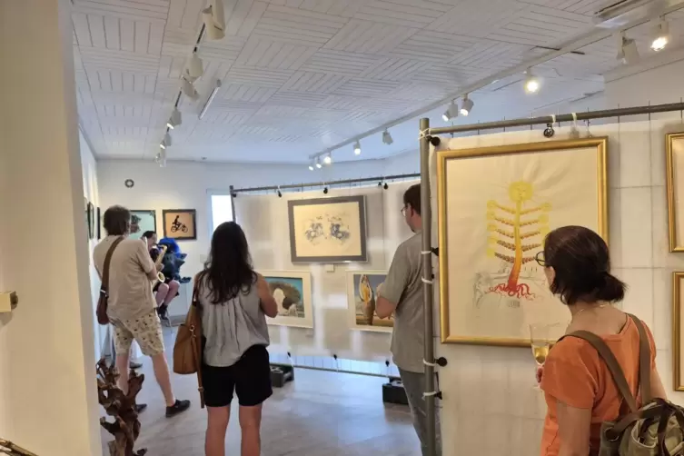 Rund 40 originale Werke des spanischen Surrealisten Salvador Dal&iacute; sind in der Galerie an der Alten Schmiede in Bedesbach zu sehe