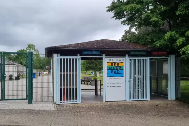 Das Rebmeerbad hat täglich von 10 bis 20 Uhr geöffnet.