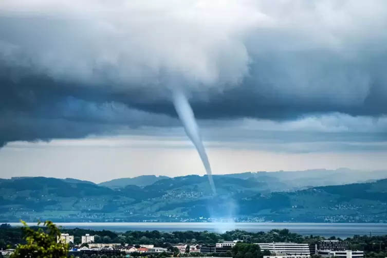 Wirbelsturm über dem Bodensee