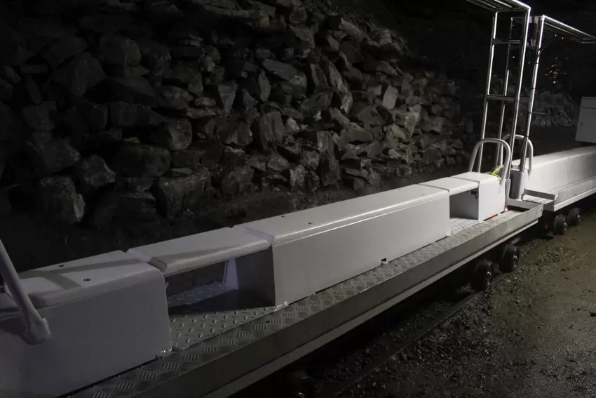 Im Kern ist es noch die alte Grubenbahn, jedoch sicherer, aufgehübscht und barriereärmer.