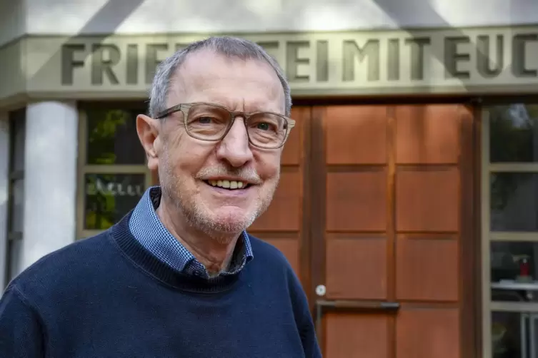 R&uuml;diger Schellhaas-Eberle ist Pfarrer im Ruhestand.