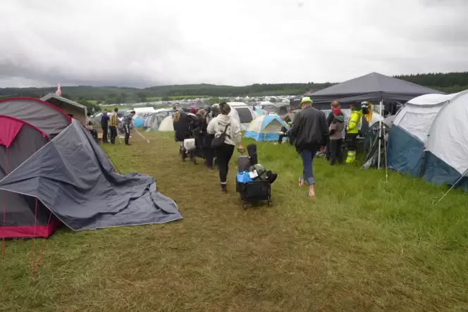 Rock am Ring-Camper beziehen Quartier
