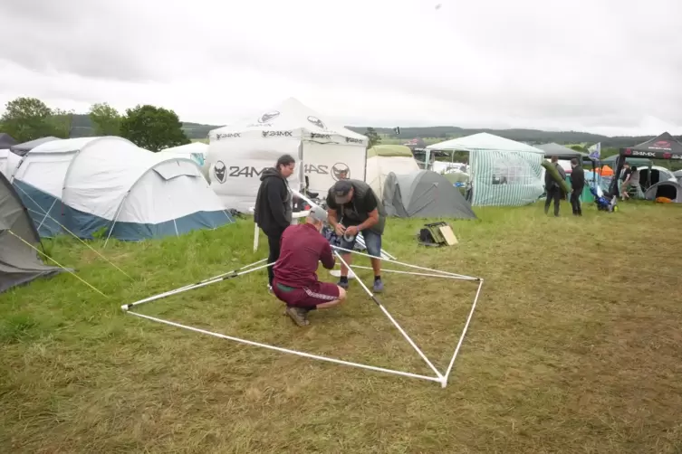 Rock am Ring-Camper beziehen Quartier