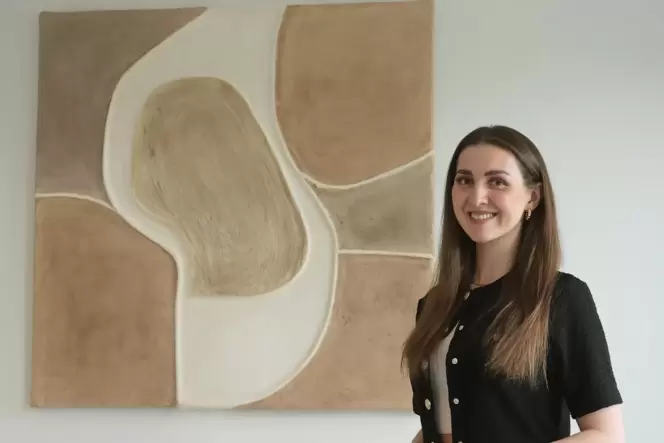 Hat beim Renovieren mit Gips ihr Lieblingsmaterial für ihre Kunst entdeckt: Céline Marie Peter.