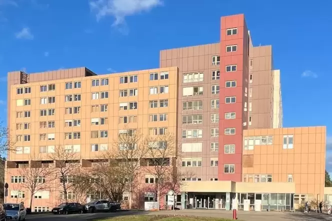 Das Pirmasenser Krankenhaus überprüft seine Sicherheitssysteme und schult die Mitarbeier in Cybersicherheit.