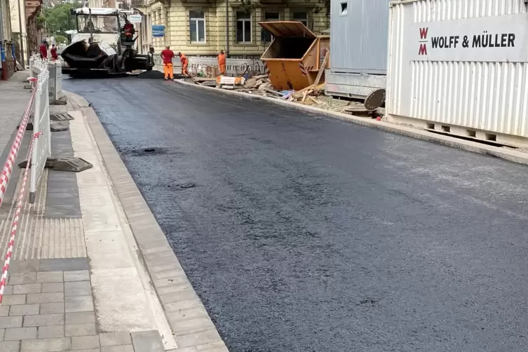 Blick in die Amalienstra&szlig;e: Ein erster Teil ist geschafft.