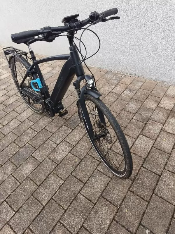Verkaufe Herren Trekking E-Bike Marke Fischer(Viator 4.0i). Ideal für Alltag+längere Touren. Baujahr 2021, NEU gekauft 04/2022,