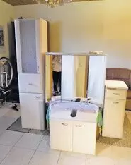 11254638_10_1 Wegen altersgerechtem Badumbau folgende Badezimmermöbel an Selbstabholer zu verkaufen: Hochwertiger Spiegelschrank (0,90 x 0,80
