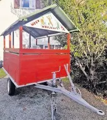11254643_10_1 für den Traktor für Ausflugsfahrten »Weck Worscht und Wein« Sitze max. 10 P., Tisch fest montiert, Getränkehalter usw. neue Rei