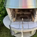 11254610_10_1 Stationärer Gartengrill / Kamingrill weiß (frisch gereinigt) mit Edelstahlhaube, Grillrost und Schwenkrost an Selbstabholer zu v
