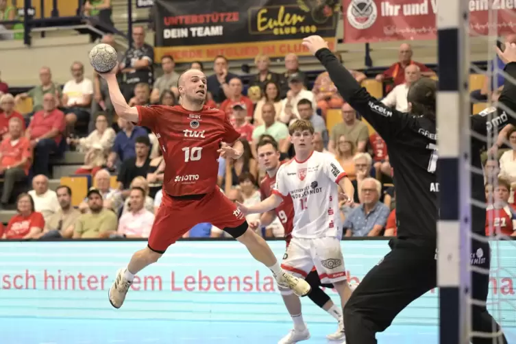 Fiel lange aus: Vincent B&uuml;low.