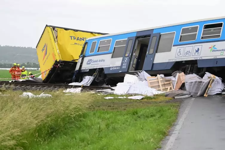 Zusammenstoß von Zug und Lkw in Tschechien