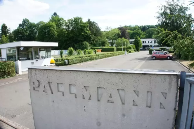 Dort, wo jetzt Siempelkamp drin ist, steht außen noch Pallmann drauf.