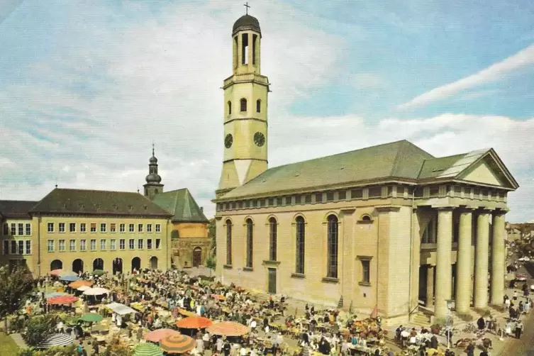 Seit dem Erlass einer Marktordnung im Jahr 1887 gibt es eigenen Marktmeister. 