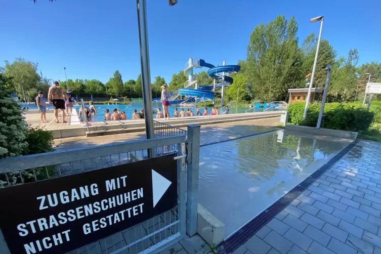 Das Ungl&uuml;ck ereignete sich im Lehr- und Nichtschwimmerbecken. 