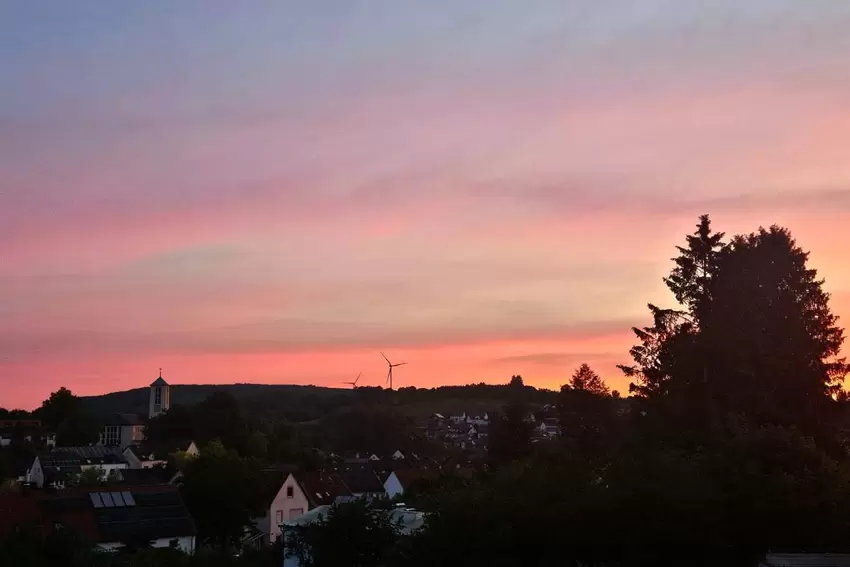 Über Brücken geht die Sonne auf: Winfried Wagner hat das Ganze mit der Kamera festgehalten.