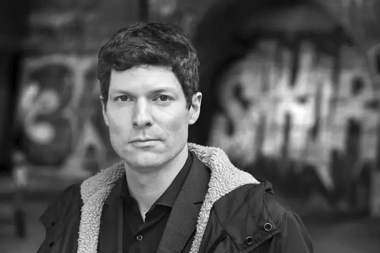 Ronen Steinke. 