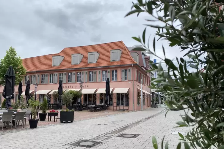 Geretteter Altbau: Anwesen Kunstmann am Schillerplatz. 
