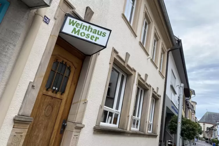 Stand lange leer und verfiel: Weinhaus Moser in der Fu&szlig;g&auml;ngerzone. 