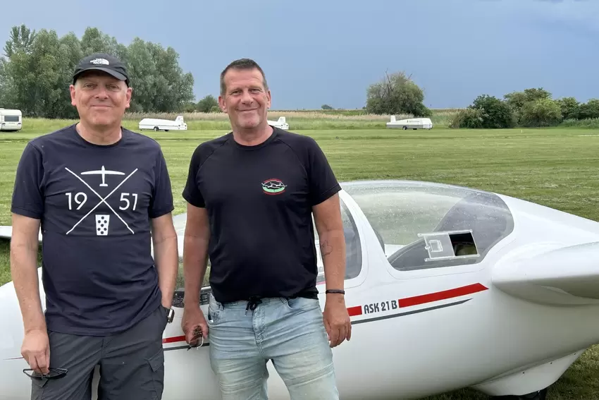 Lutz Hildebrandt (links) und Peter Mangold, die beiden Vorsitzenden des Segelflugsportvereins Ludwigshafen.