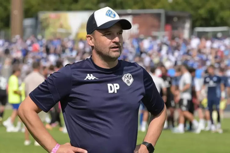 Hat f&uuml;r die Aufstiegsspiele wohl seinen gesamten Kader zur Verf&uuml;gung: FKP-Cheftrainer Daniel Paulus.