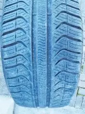 4 All Weather Reifen von Pirelli (ohne Felgen) wegen Rückgabe des Leasingwagens BMW 1er, sehr guter Zustand, Profiltiefe 5-6mm (