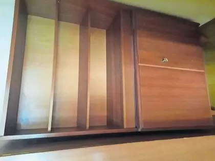 11254788_10_1 Kleiner Schrank und Regal in Makore´ (HBT in cm): ca. 80 x 90 x 40. Über- und nebeneinander aufstellbar. Für je 20 € an Selbstab