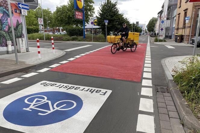 Leuchtturmprojekt für den Radverkehr: die Fahrradstraße in der Park-/Augustrastraße.