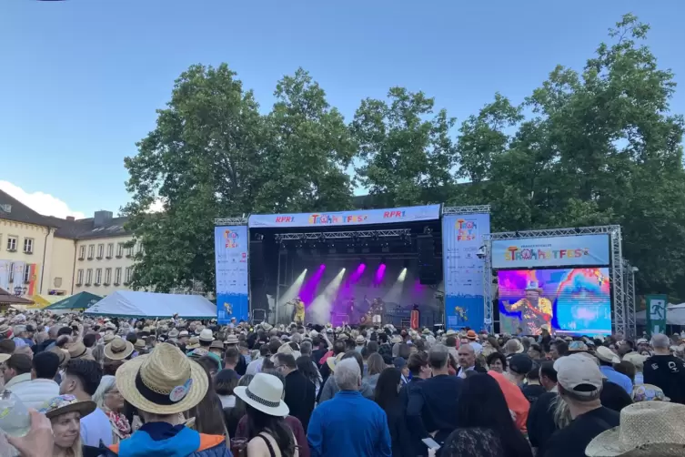 Das Konzert von Fine R.I.P. am Freitagabend war bisher eines der Highlights beim Strohhutfest. 