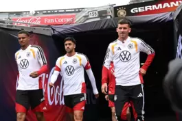 Der Kleine: Training in Chicago mit Malick Thiaw, Nadiem Amiri vom FSV Mainz 05 und Pascal Groß (von links).