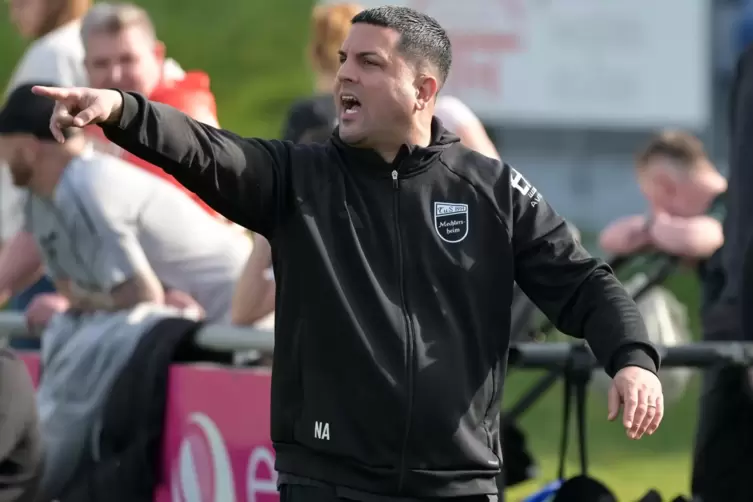 Der Gro&szlig;e: Nauwid Amiri f&uuml;hrt TuS Mechtersheim zur Meisterschaft, hier gegen TSG Bretzenheim.