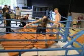 Beim „Kampf der Titanen“ werden die Schauspielerinnen und Schauspieler in den Ring steigen – und arbeiten deswegen zurzeit mit e