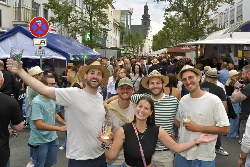 Frankenthaler Strohhutfest:: Gute Stimmung auf dem Festgelände.